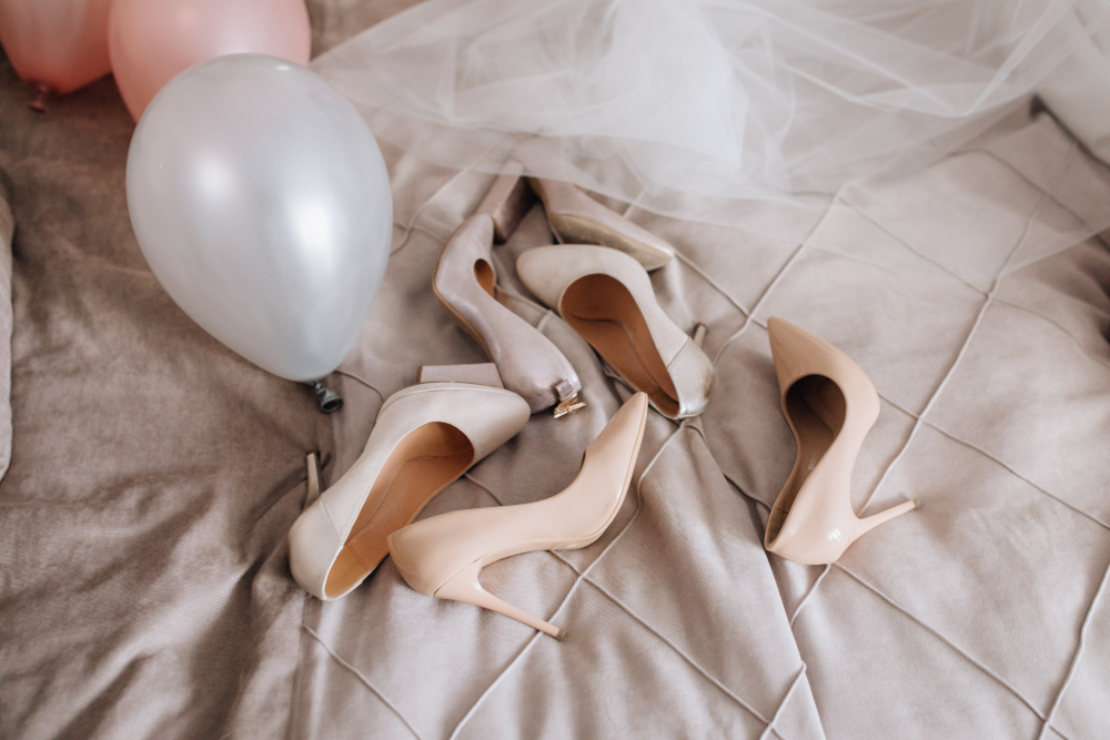 Beżowe buty na wesele