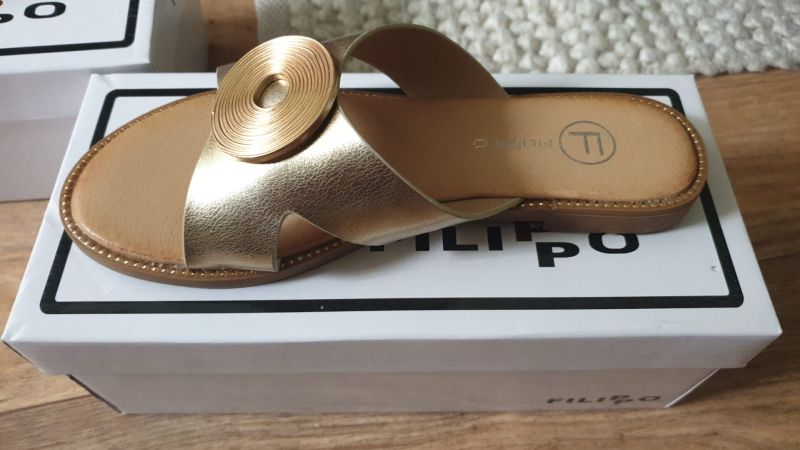 Klapki Filippo DK6923/25 GO złote