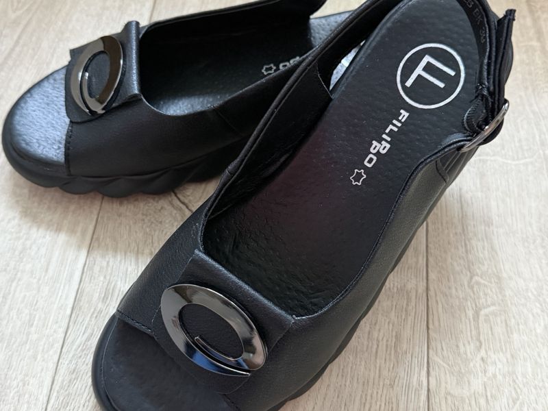 Leather sandals Filippo DS7011/25 BK black