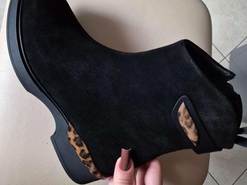 Leather ankle boots Filippo DBT7182/25 BK black