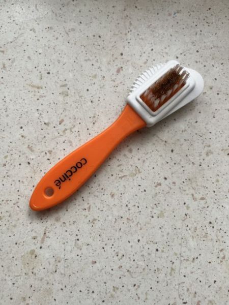 Coccine suede and nubuck brush