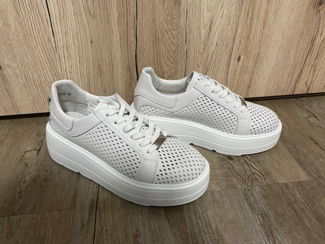 Leather sneakers Filippo DP7675/26 WH white