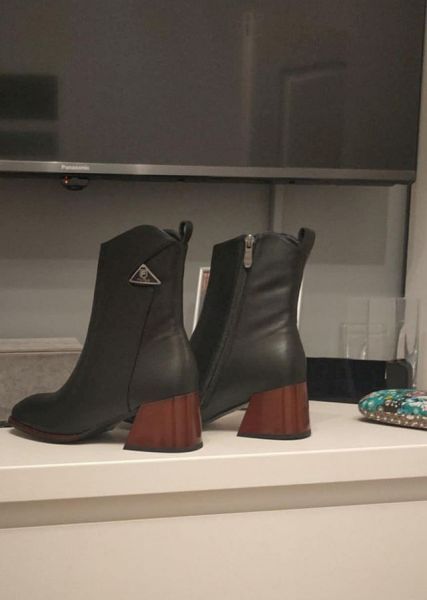 Leather ankle boots Filippo DBT6599/24 BK black