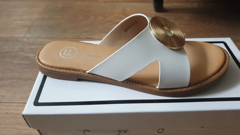 Klapki Filippo DK6923/25 WH białe
