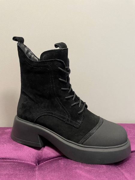 Leather ankle boots Filippo DBT6566/24 BK black