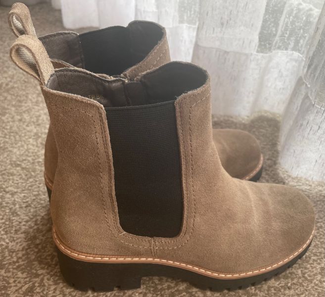 Skórzane botki na platformie Filippo DBT4805/24 TP BK beżowe