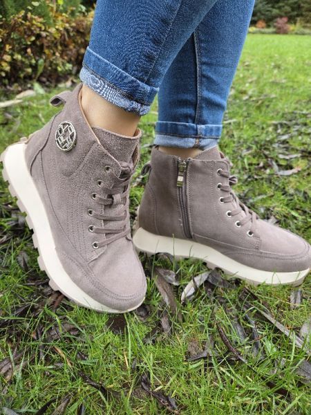 Leather ankle boots Filippo DBT7160/25 TP taupe