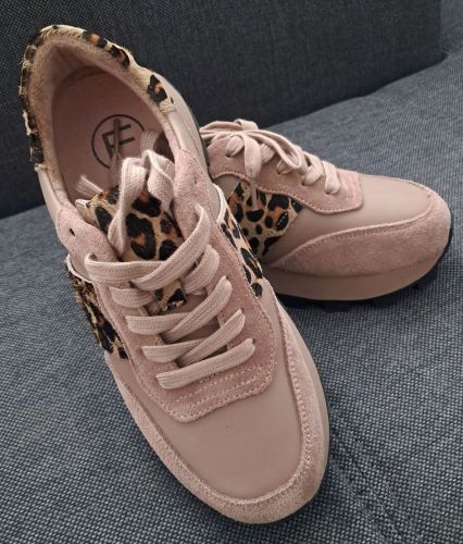 Skórzane sneakersy Filippo DP7112/25 BE LEO brązowe