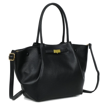 Black handbag prime clasp