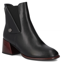 Leather ankle boots Filippo DBT7472/25 BK black