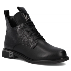 Leather ankle boots Filippo DBT7246/25 BK black