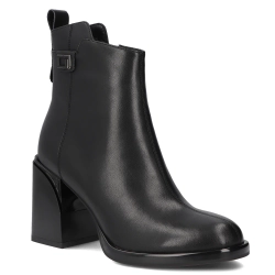 Leather ankle boots Filippo DBT7368/25 BK black