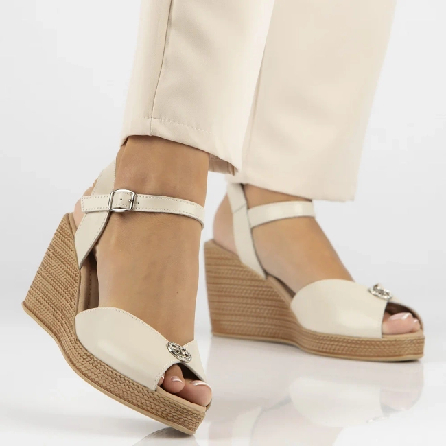 Leather sandals Filippo DS6026/24 EC ecru