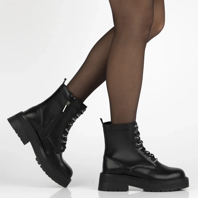 Leather ankle boots Filippo DBT7255/25 BK black