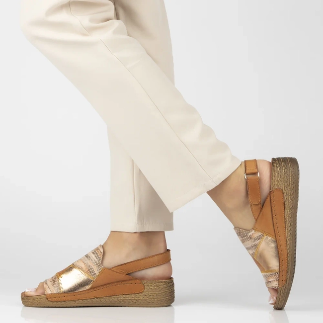 Leather sandals Maciejka L7067-29/00-1 red