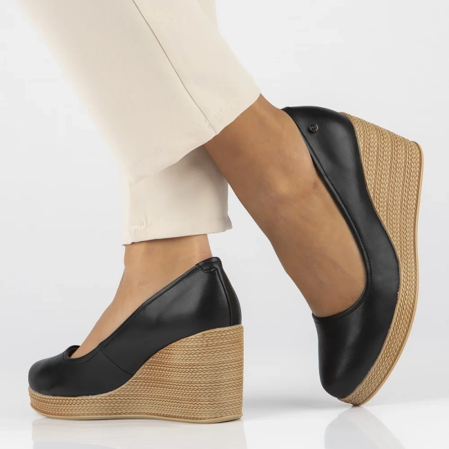 Skórzane półbuty na koturnie Filippo DP3521/24 BK czarne