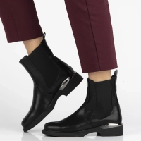 Leather ankle boots Filippo DBT7196/25 BK black