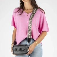 Black shoulderbag modern courier