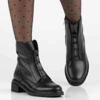 Leather ankle boots Filippo DBT6326/24 BK black