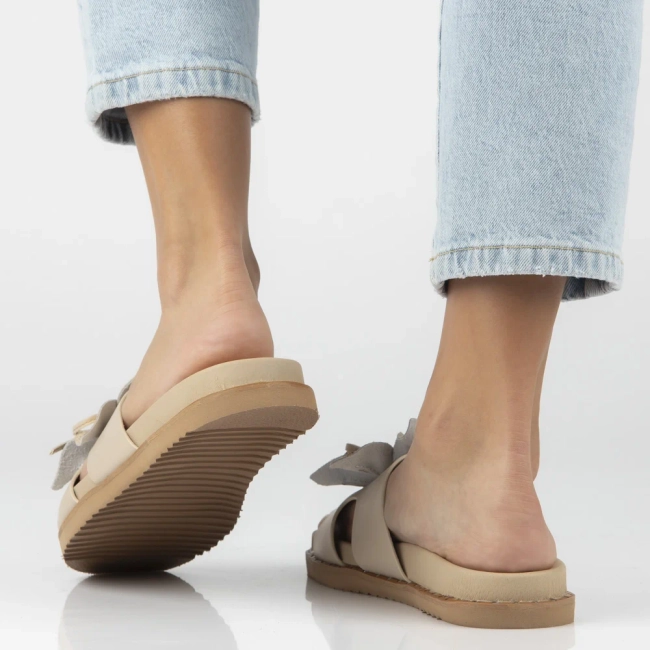 Leather flip-flops Filippo DK7638/26 BE beige