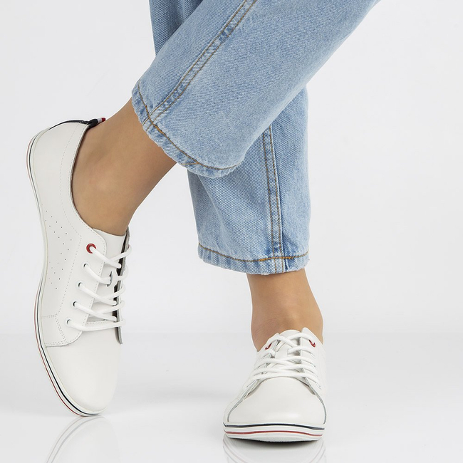 Leather shoes Filippo DP073/21 WH white