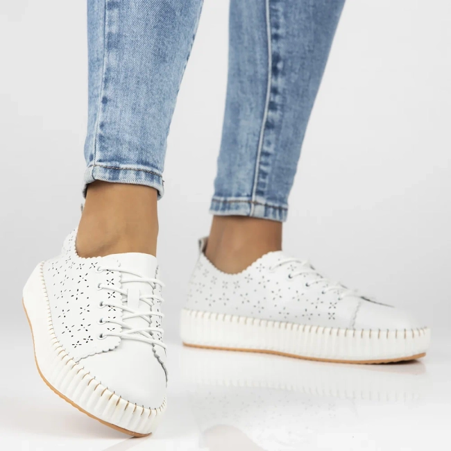 Leather shoes Filippo DP6761/25 WH white