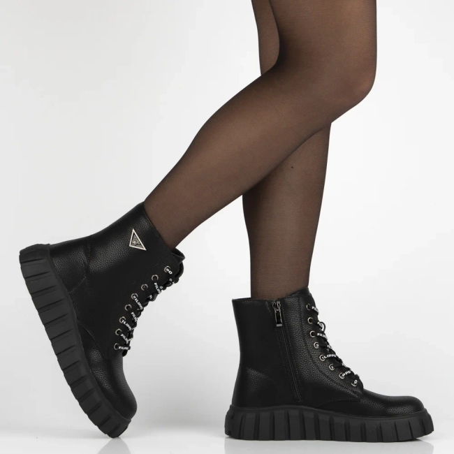 Leather ankle boots Filippo DBT7257/25 BK black