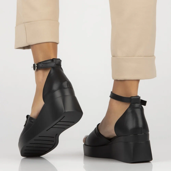 Leather sandals Filippo DS7029/25 BK black