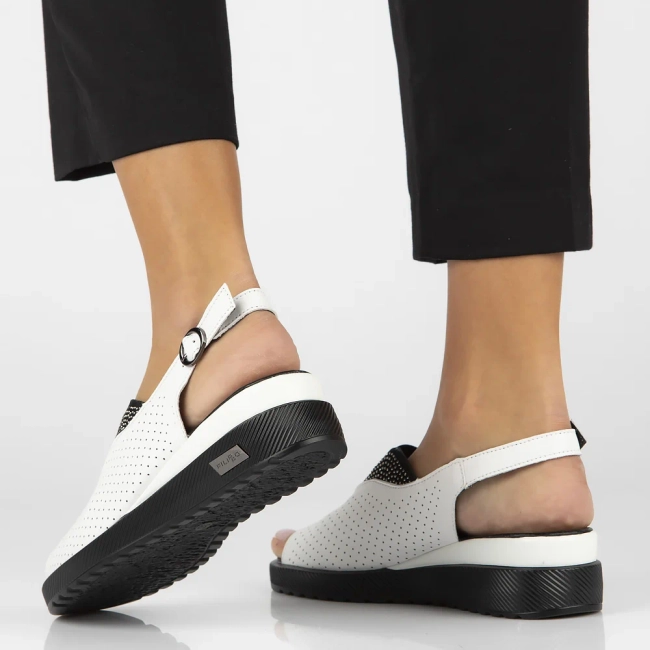 Leather sandals Filippo DS6145/24 WH white