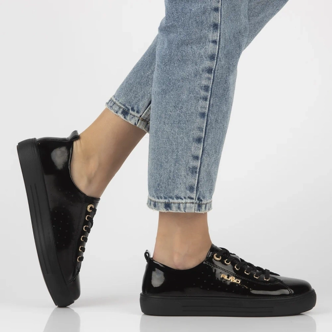 Leather sneakers Filippo DP7052/25 BK black