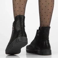 Leather ankle boots Filippo DBT6360/25 BK PT black