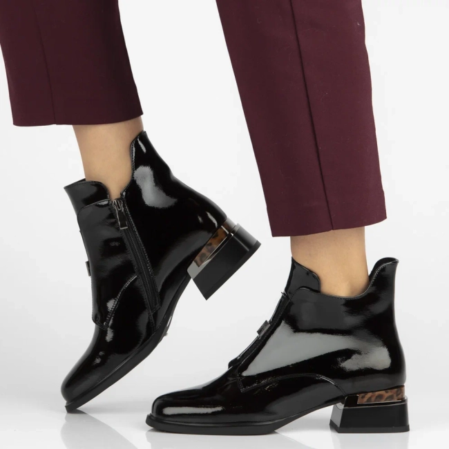 Leather ankle boots Filippo DBT7387/25 BK black