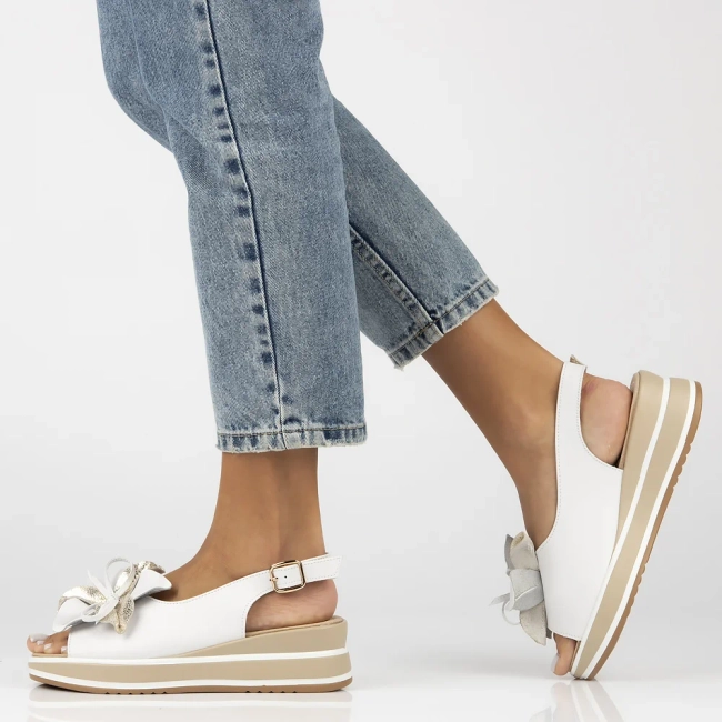 Leather sandals Filippo DS7045/25 WH white