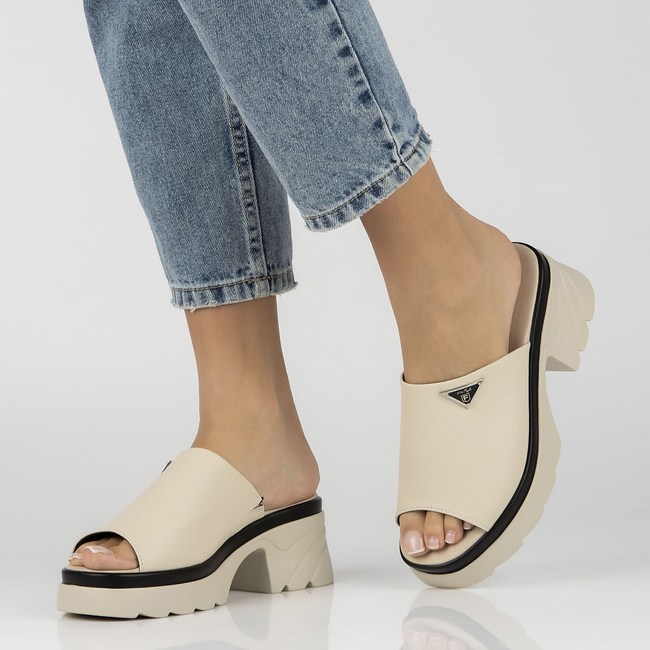 Leather flip-flops Filippo DK4616/23 BE beige