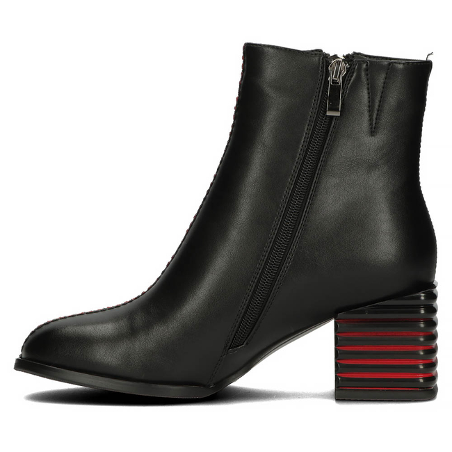 Botki Filippo na słupku DBT4102/22 BK czarne