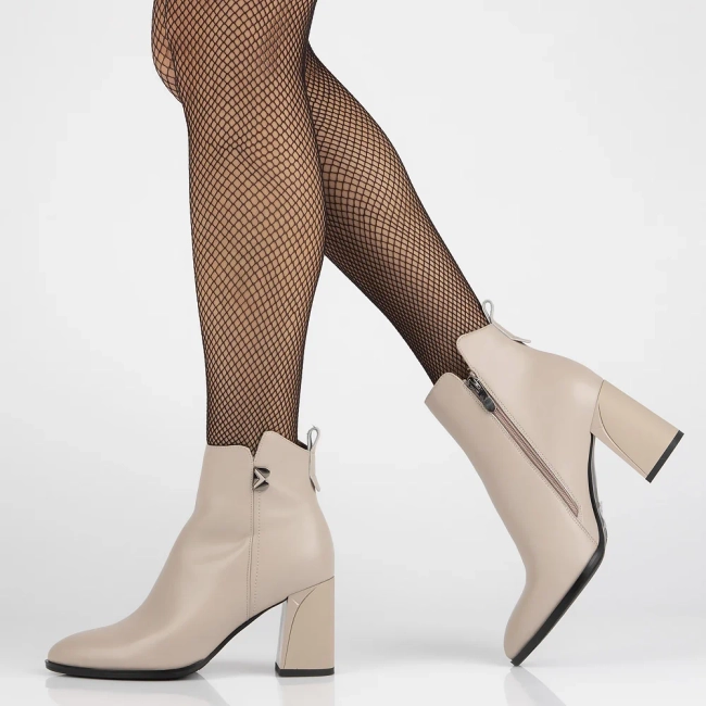 Leather ankle boots Filippo DBT6578/24 BE beige