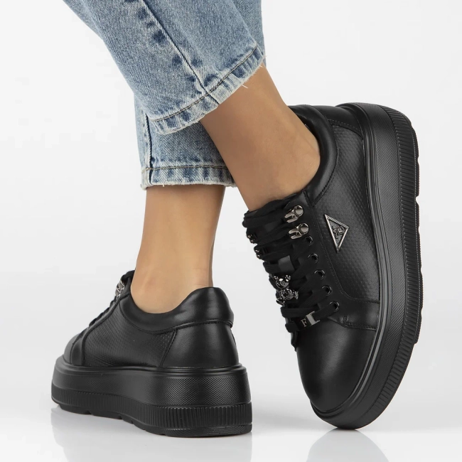 Skórzane sneakersy Filippo DP6382/24 BK czarne