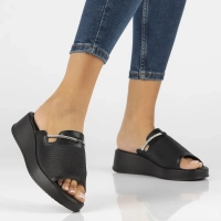 Leather flip-flops Filippo DK6067/24 BK black