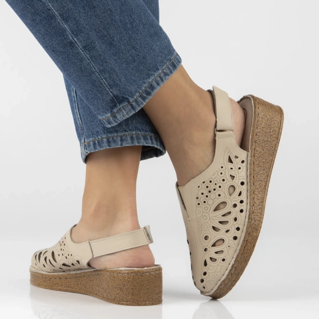 Leather sandals Filippo DS7643/26 BE beige