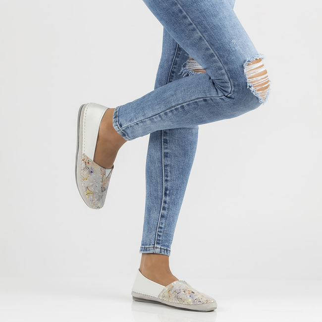 Leather shoes Filippo DP031/22 WH YL white