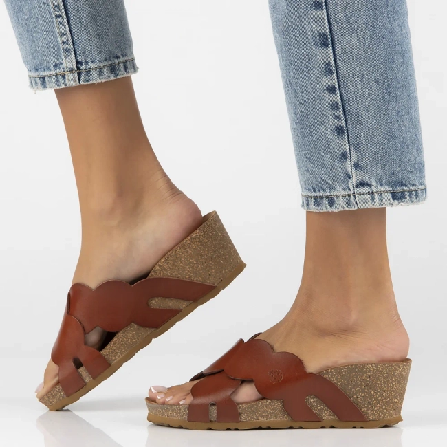 Slippers Yokono CADIZ-300 VAQ NUEZ brown