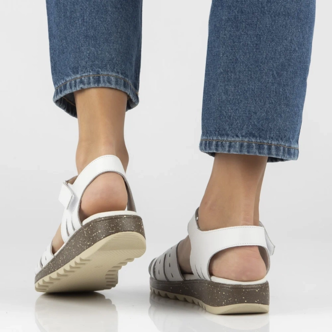 Leather sandals Filippo DS7649/26 WH white