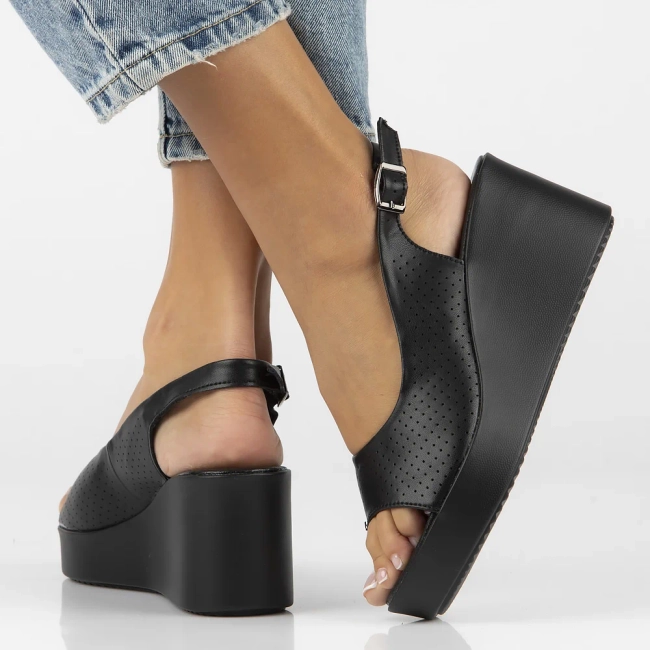 Leather sandals Filippo DS6204/24 BK black