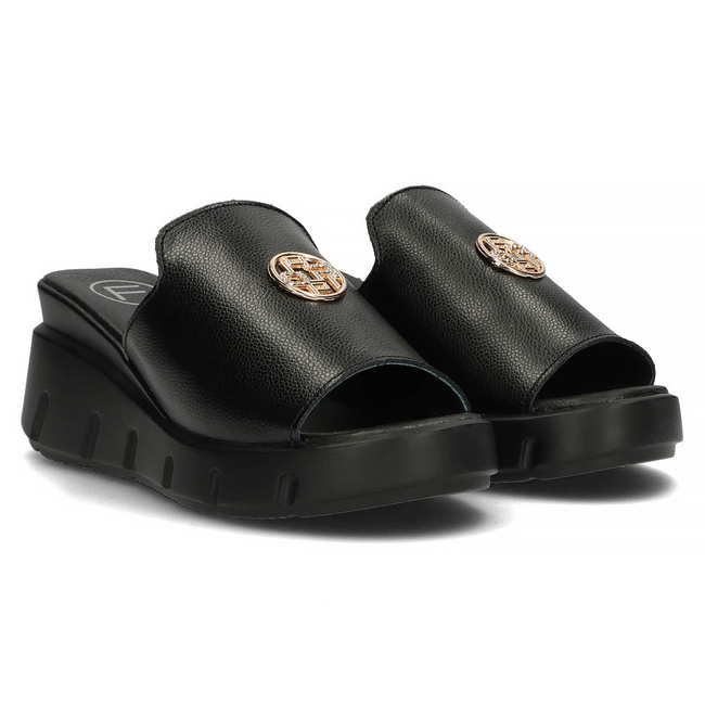 Leather flip-flops Filippo DK3596/22 BK black