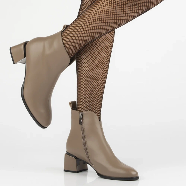 Leather ankle boots Filippo DBT7459/25 BE beige