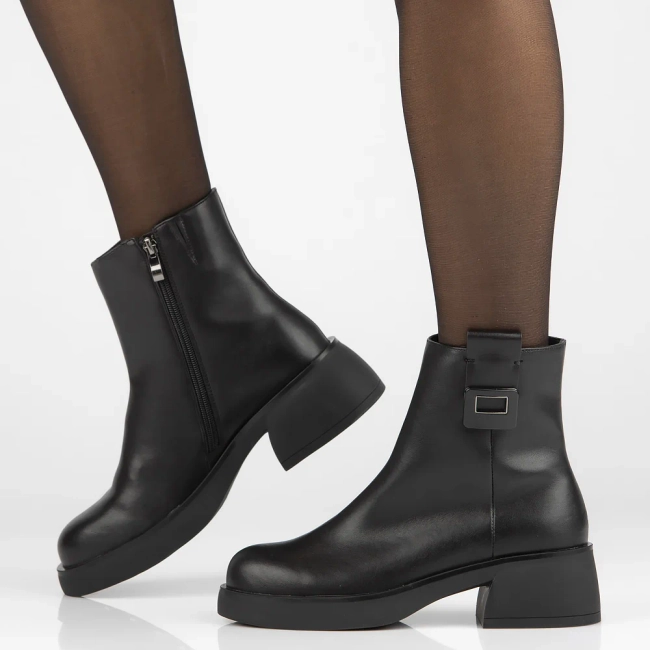 Leather ankle boots Filippo DBT6551/24 BK black