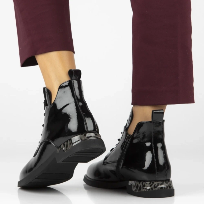 Leather ankle boots Filippo DBT7229/25 BK black