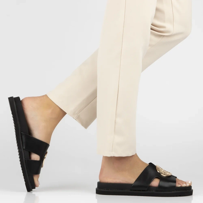 Leather flip-flops Filippo DK7050/25 BK black