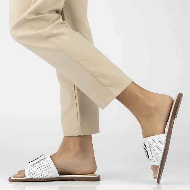 Leather flip-flops Filippo DK6985/25 WH white