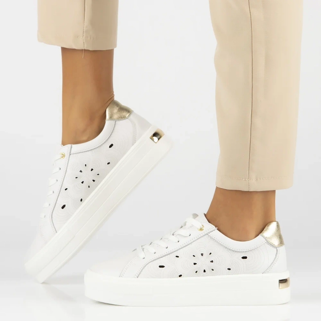 Skórzane półbuty na platformie Filippo DP6015/24 WH białe